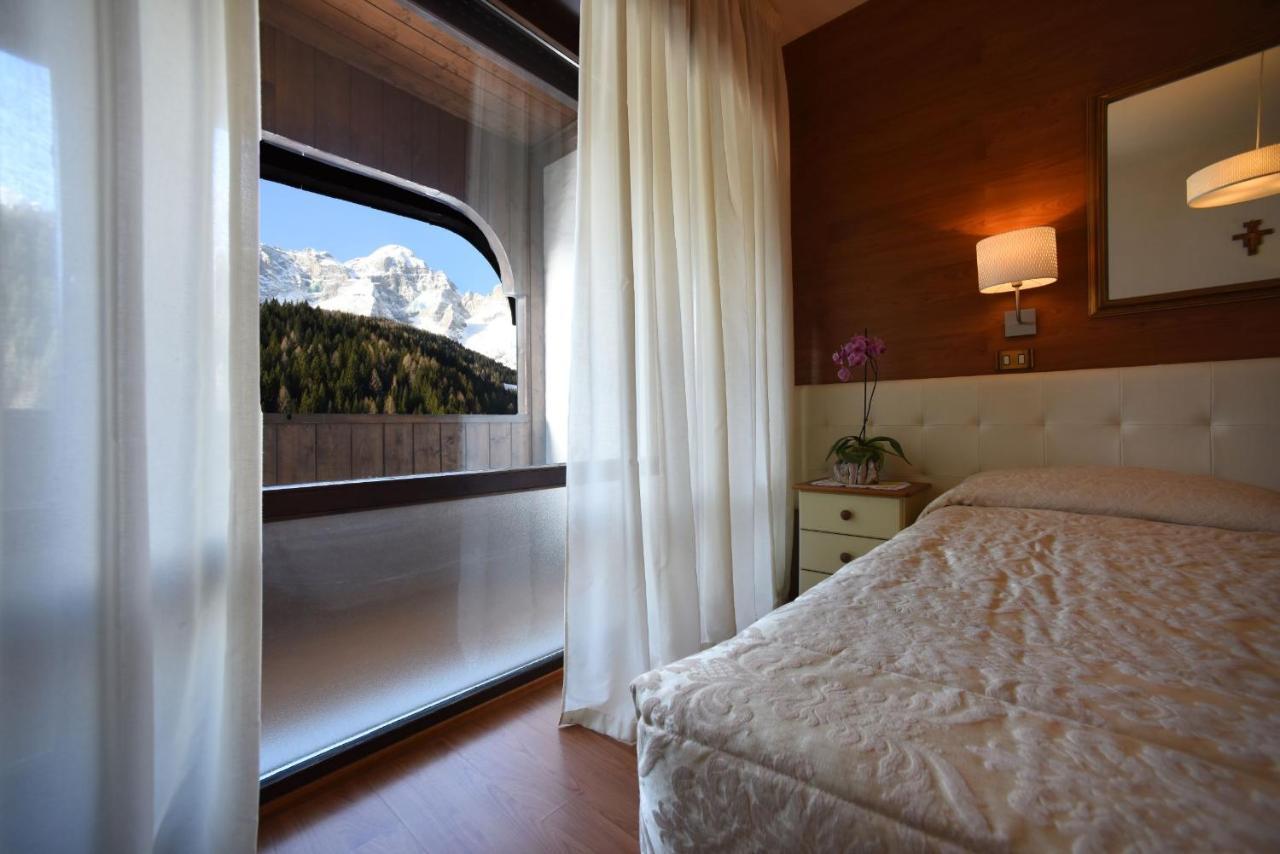 Hotel Corona Val di Zoldo Esterno foto