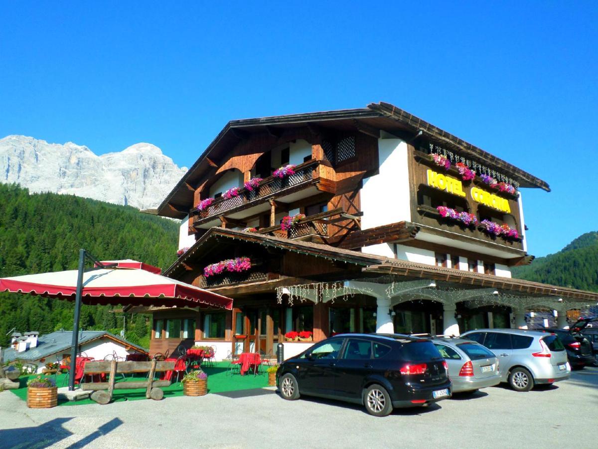 Hotel Corona Val di Zoldo Esterno foto