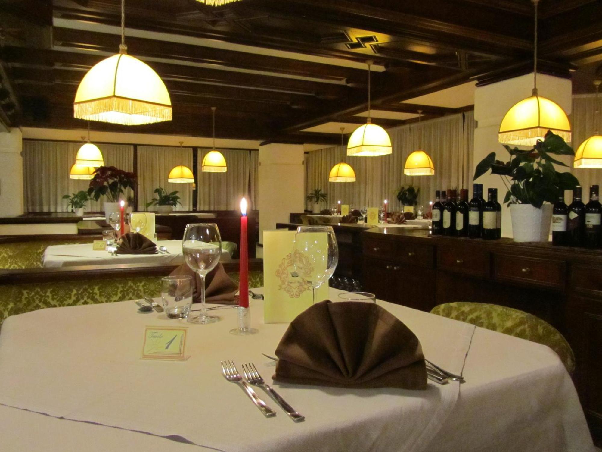 Hotel Corona Val di Zoldo Esterno foto