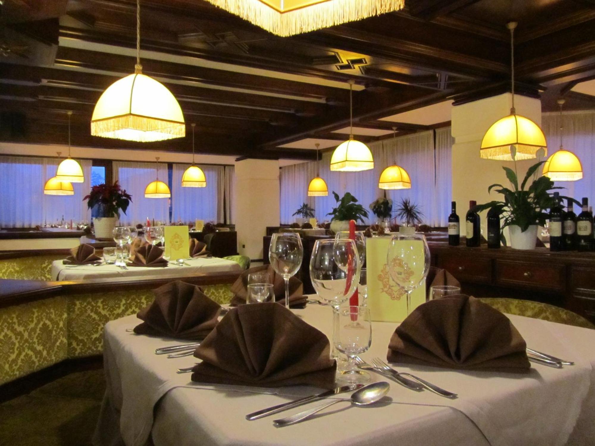 Hotel Corona Val di Zoldo Esterno foto