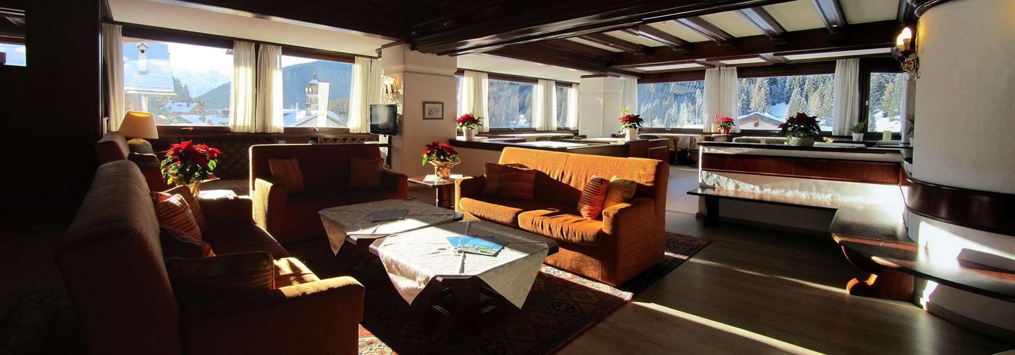 Hotel Corona Val di Zoldo Esterno foto